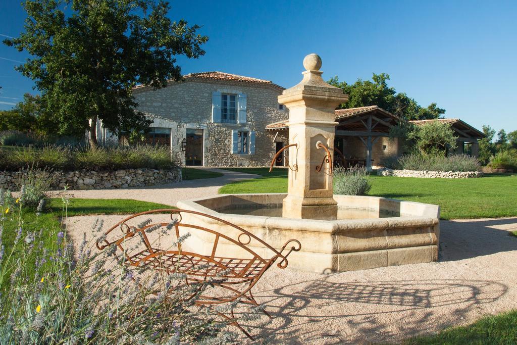 Chambres D'Hotes Domaine De Nazere Avezan Ngoại thất bức ảnh